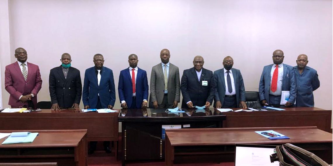 Photo souvenir après l’audition de l’OCC par des membres de la Commission Economique et Financière