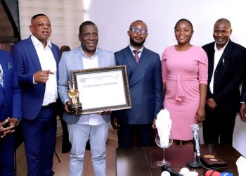 L’Union de la Presse du Grand Kasaï (U.P. G.K.) a décidé d’honorer le Directeur Général de l’OCC, Gaby LUBIBA MAMPUYA par un Diplôme de Mérite et d’Excellence.