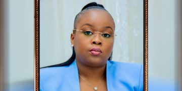 Portrait de Madame CHRISTELLE MUABILU Directeur Général Adjoint de l’Office Congolais de Contrôle