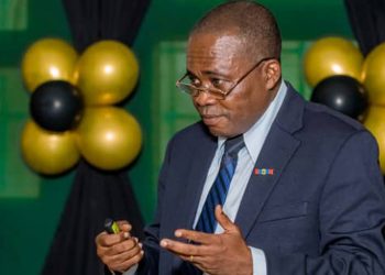 L’OCC célèbre  Maswa pour son DEA en gestion de l’ environnement !