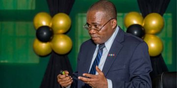 L’OCC célèbre  Maswa pour son DEA en gestion de l’ environnement !