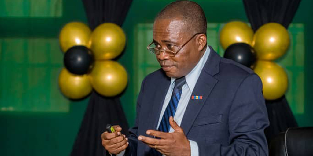 L’OCC célèbre  Maswa pour son DEA en gestion de l’ environnement !