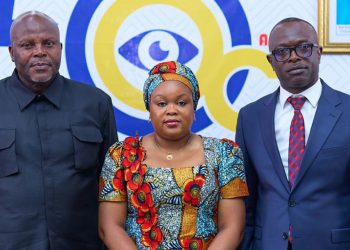 Madame Christelle MUABILU face à la Délégation Syndicale Nationale de l’OCC