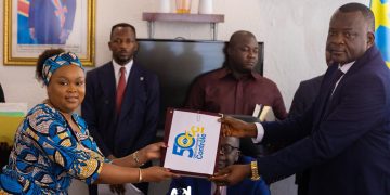 Cérémonie officielle de remise et reprise à la Direction Générale entre le Dr Etienne TSHIMANGA et Mme Christelle MUABILU